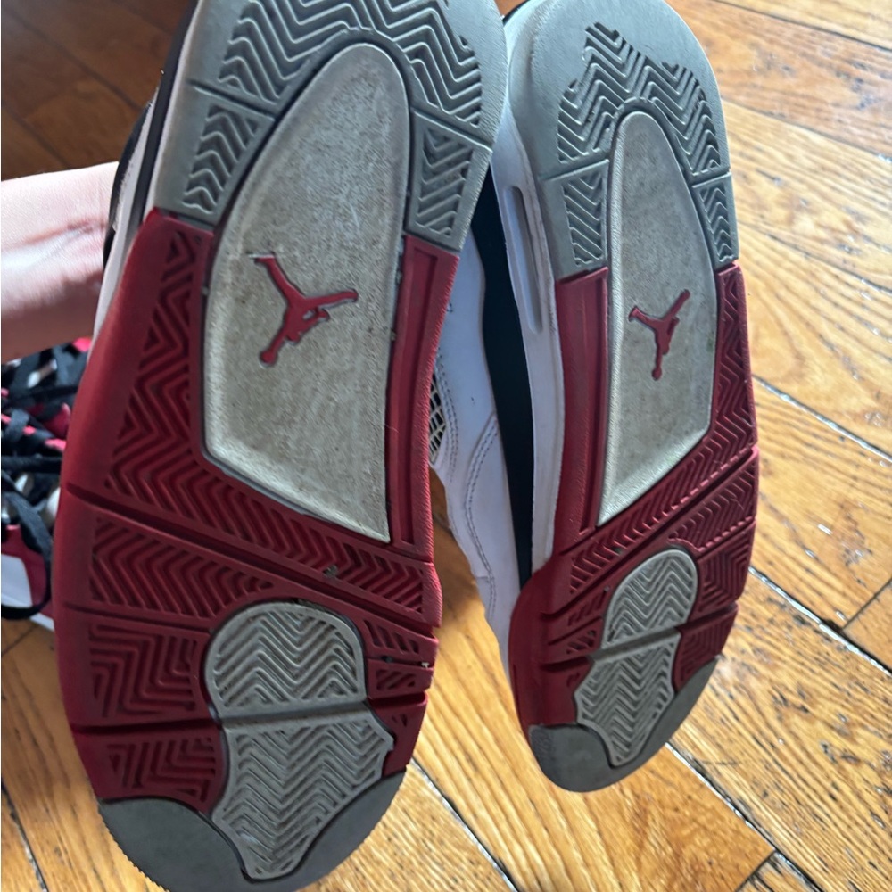 Jordan 4 - Picture 4 of 7
